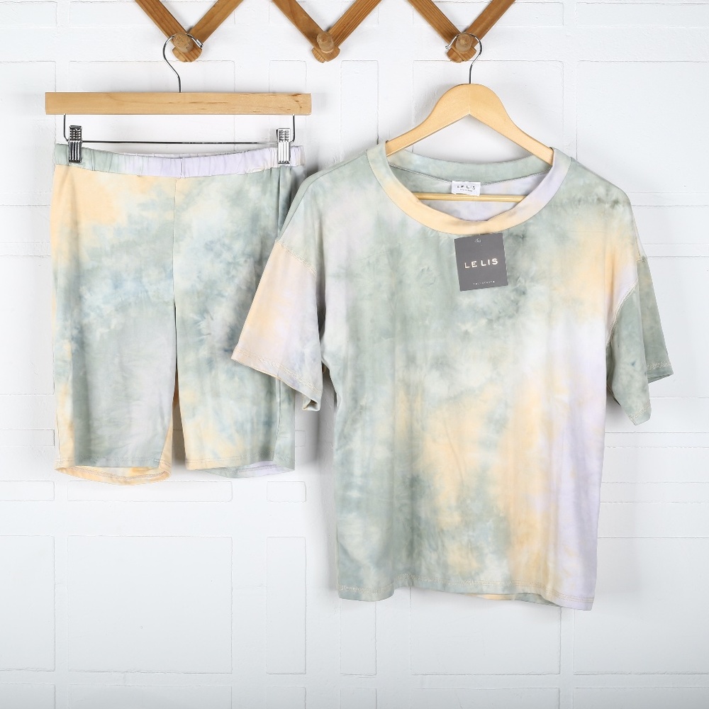 Le Lis Tie-Dye Top and Shorts Coordinates Set - Picture 2 of 11